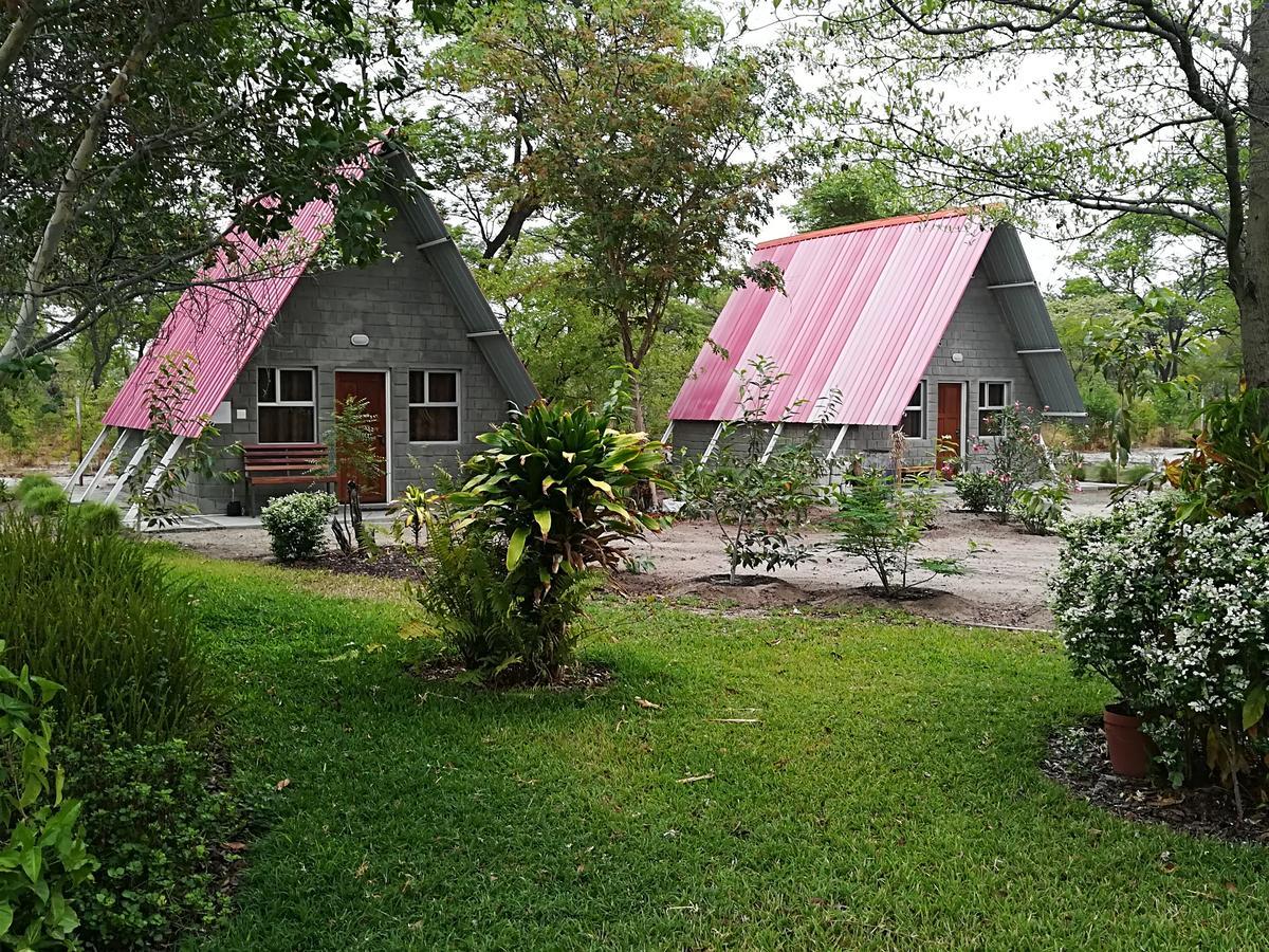 Happy Forest B&B Katima Mulilo Esterno foto