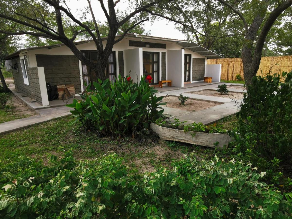 Happy Forest B&B Katima Mulilo Esterno foto