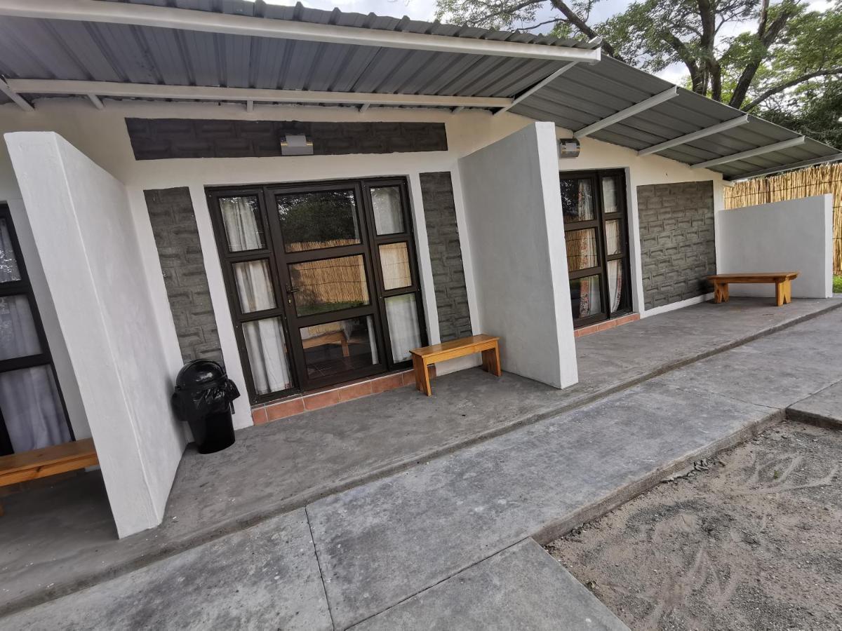 Happy Forest B&B Katima Mulilo Esterno foto