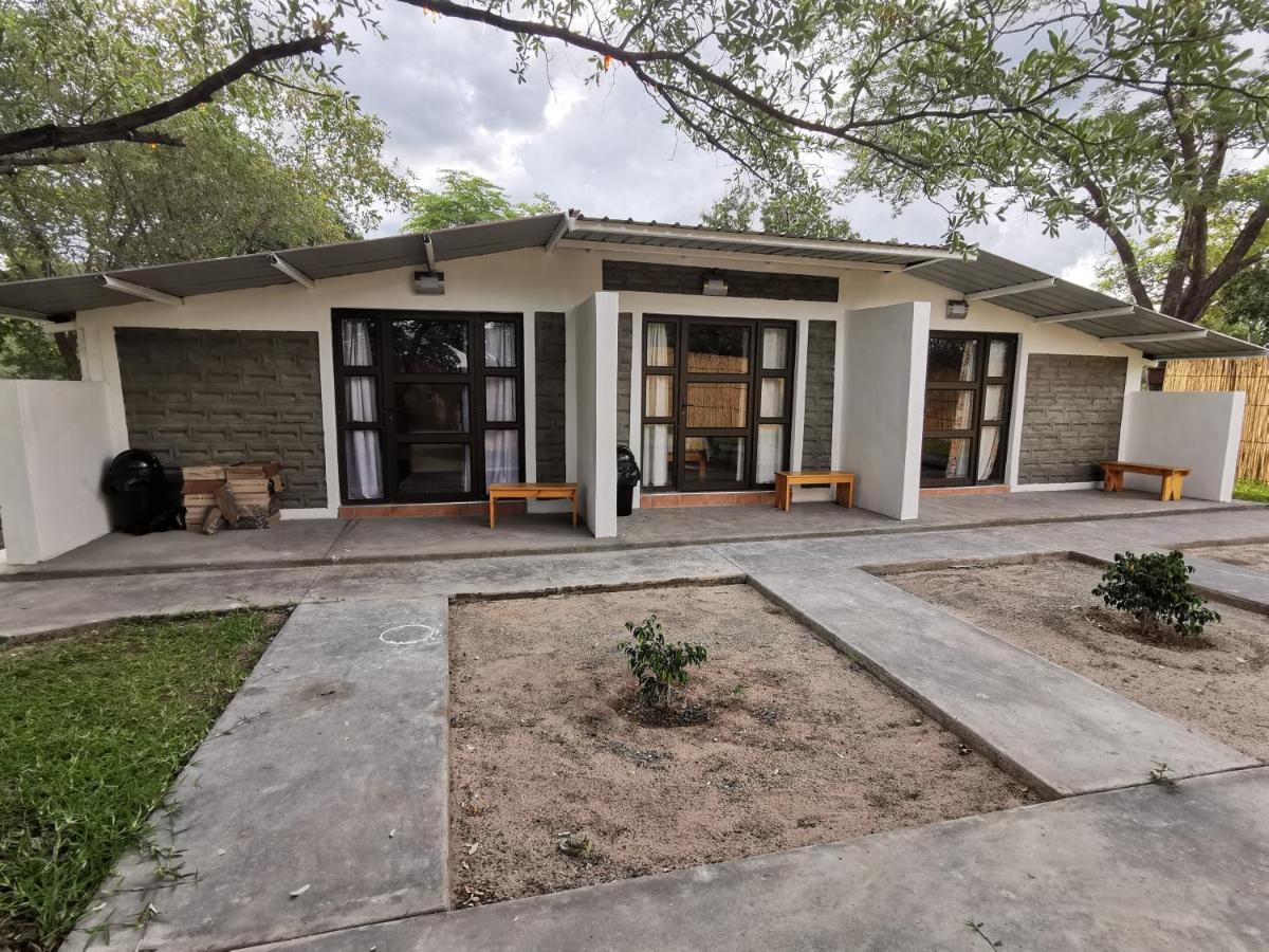 Happy Forest B&B Katima Mulilo Esterno foto
