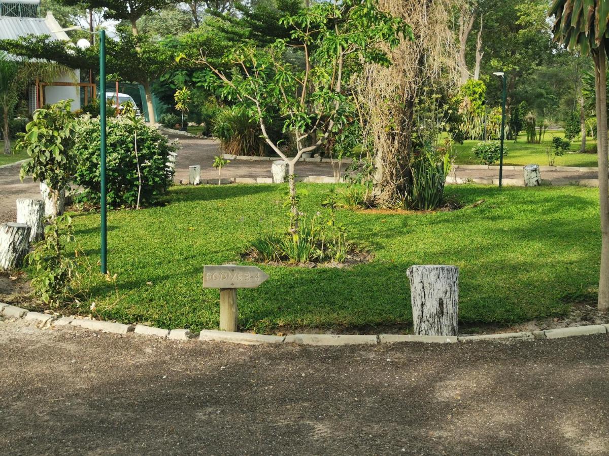 Happy Forest B&B Katima Mulilo Esterno foto
