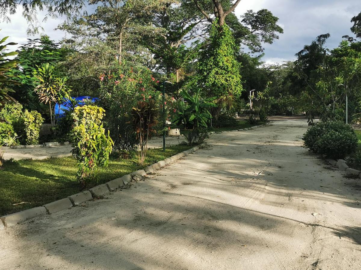 Happy Forest B&B Katima Mulilo Esterno foto