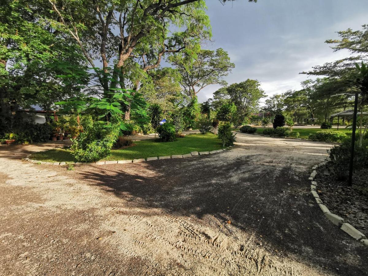 Happy Forest B&B Katima Mulilo Esterno foto
